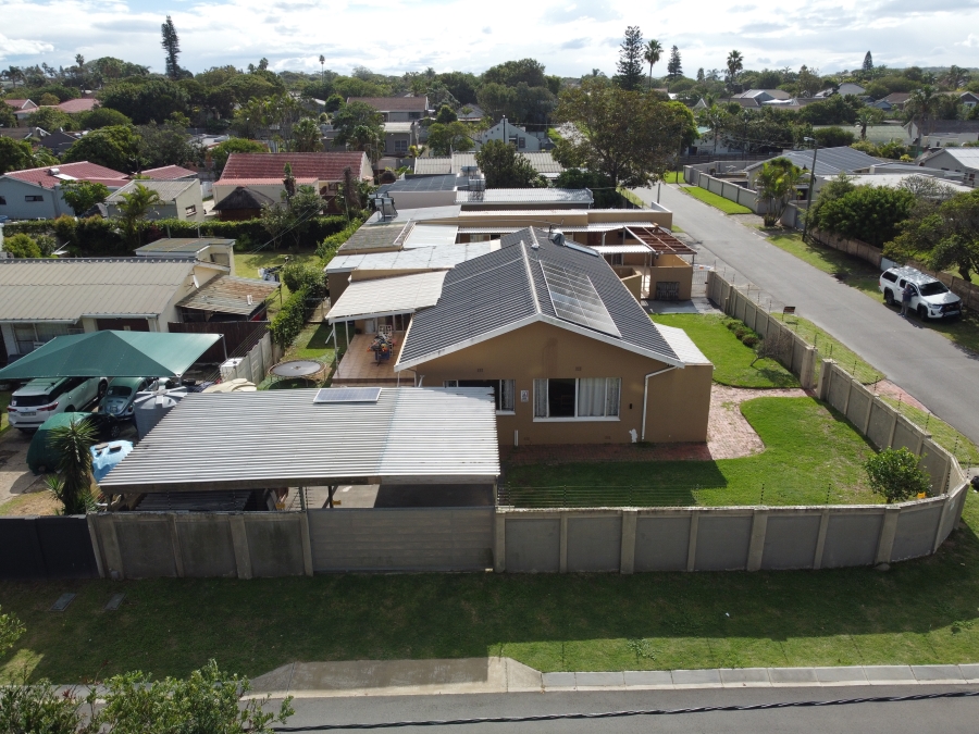 4 Bedroom Property for Sale in Gonubie Eastern Cape